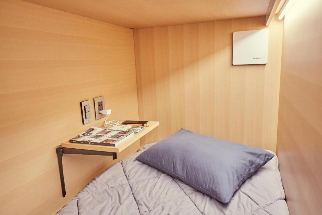 Номер (8-Bed Female Dormitory Room), THE CAPSULE Myeongdong