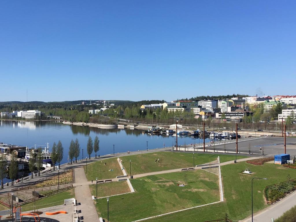 Soolo 6th floor lake view photo 1