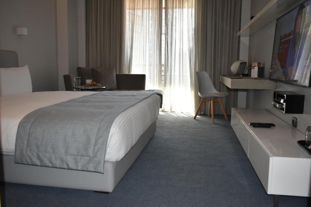 ParkTower Suites photo 4