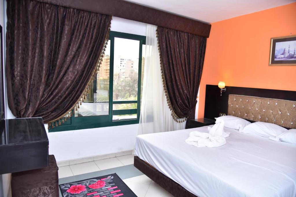 Семейный (Улучшенный семейный номер), Royal Pyramids Hotel