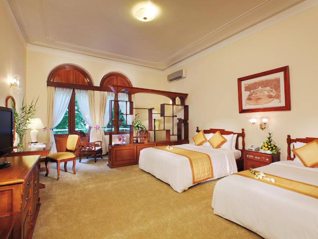 Двухместный (Номер с видом на Оперный театр), Hotel Continental Saigon