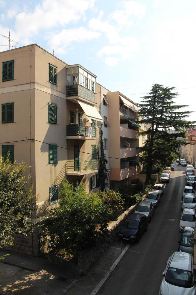 Apartment DOLEA