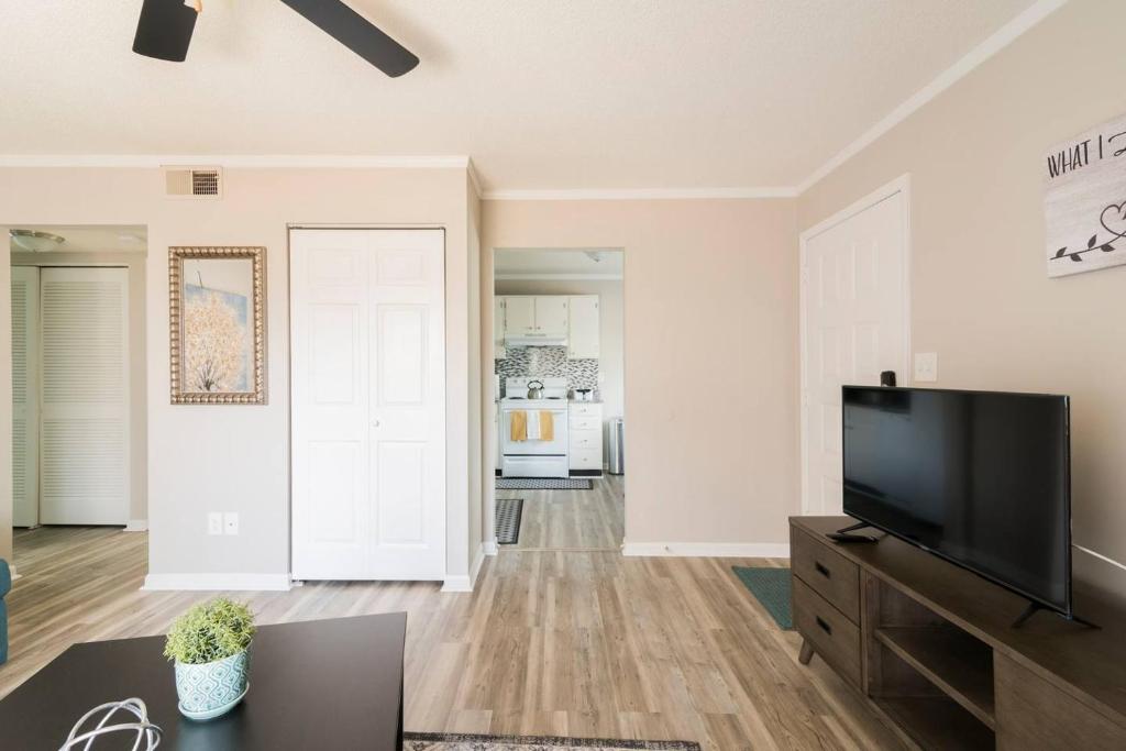 Cute Condo in Rock Hill-45 photo 4