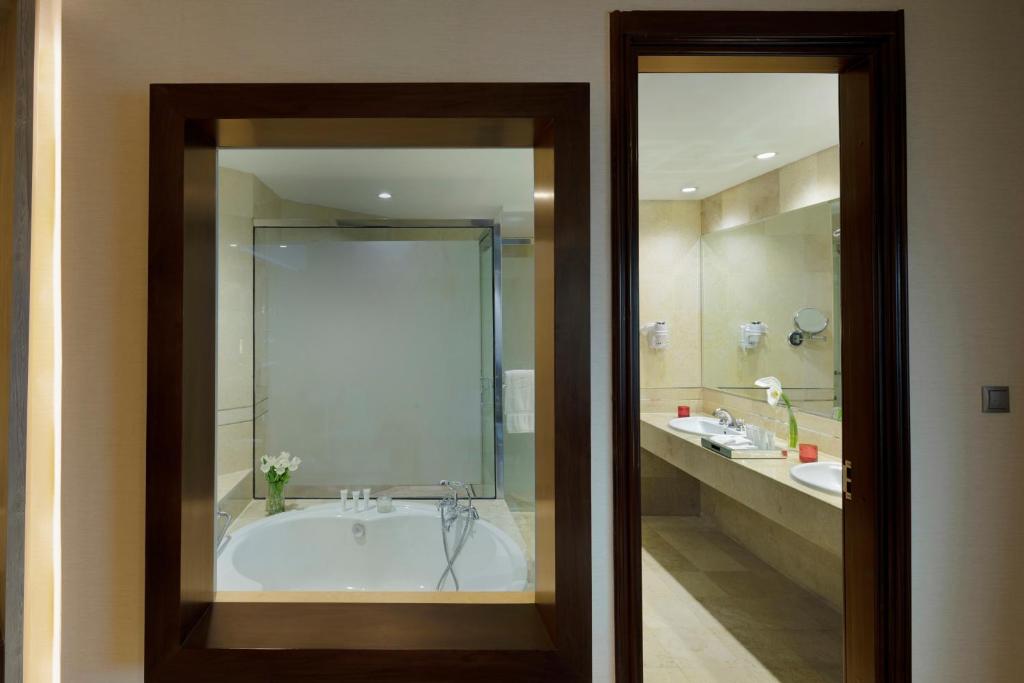 Сьюит (Полулюкс Делюкс Red Level), Gran Melia Jakarta