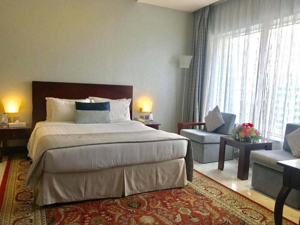 Сьюит (Представительский люкс), Отель Samaya Hotel Deira