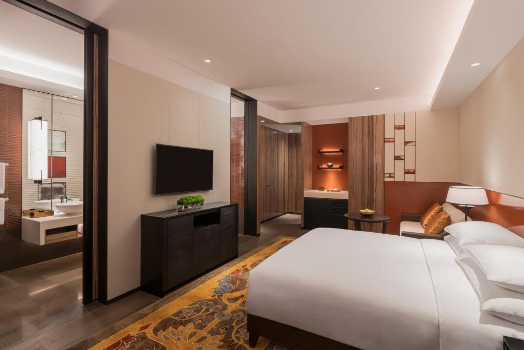 Двухместный (Номер «Гранд» с кроватью размера «king-size»), Grand Hyatt Changsha