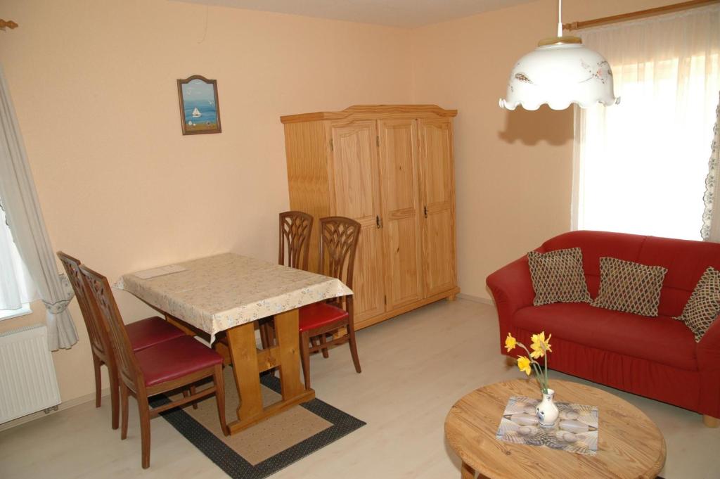 Landhotel Ostseetraum & Fewo photo 4