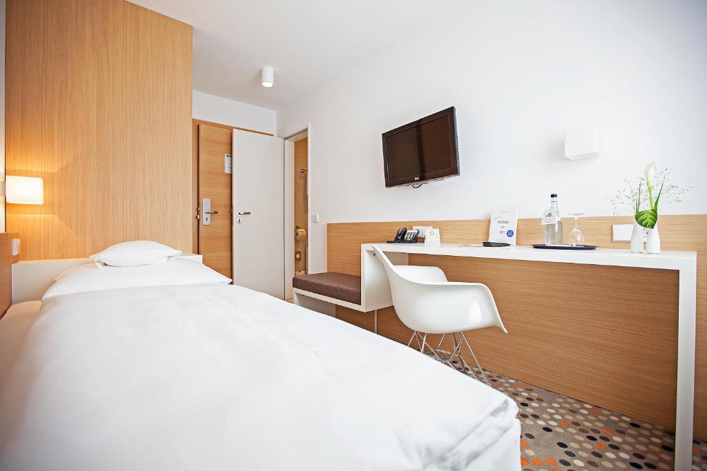 Hotel Waldhorn photo 3