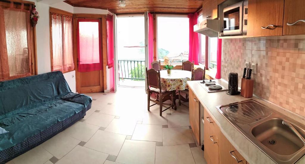Guest House Julia photo 3