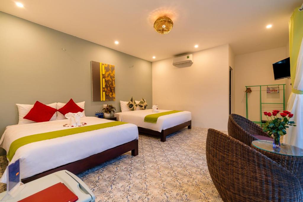 Sunny Riverside Homestay