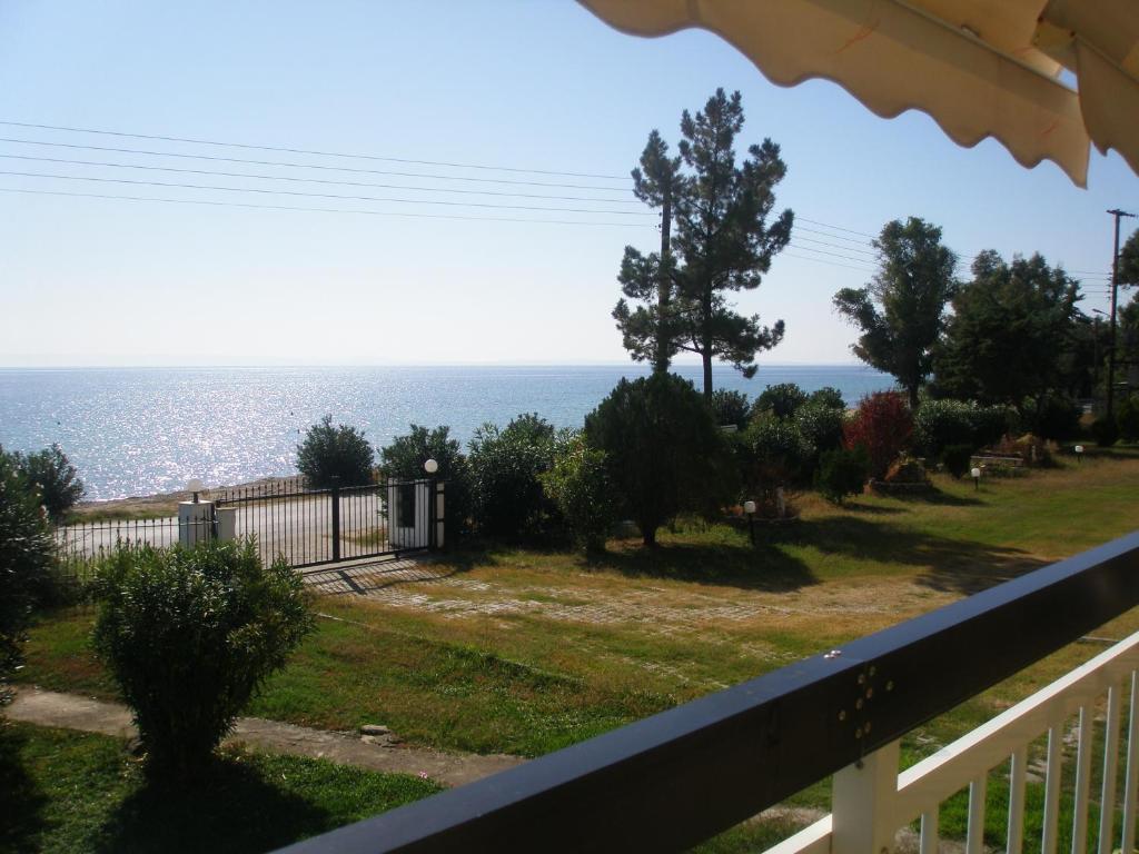Metamorphosis - Halkidiki Apartment on the beach photo 2