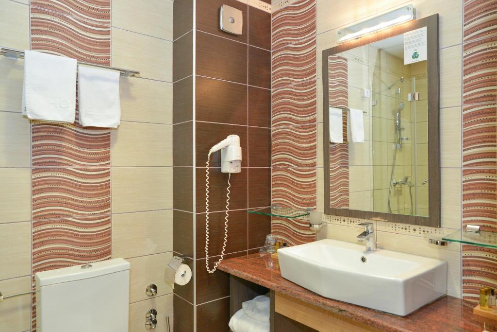 Hotel Hill photo 1