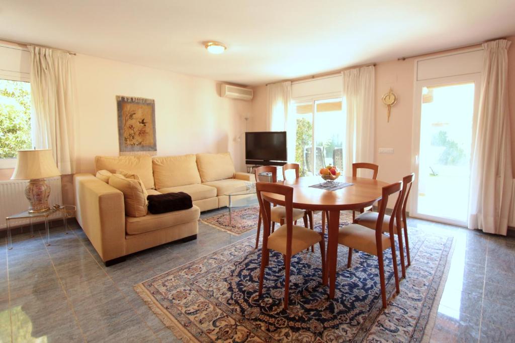 LEON INMO Chalet Arenal - 15687 photo 4