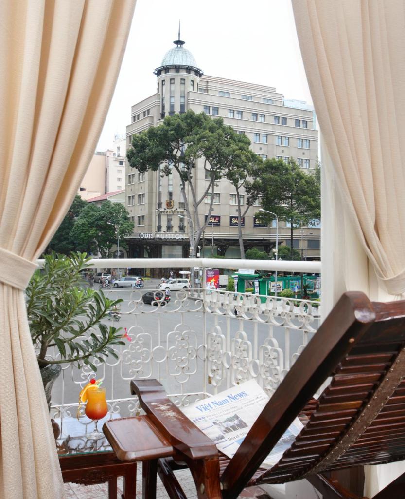 Двухместный (Люкс с видом на оперу), Hotel Continental Saigon
