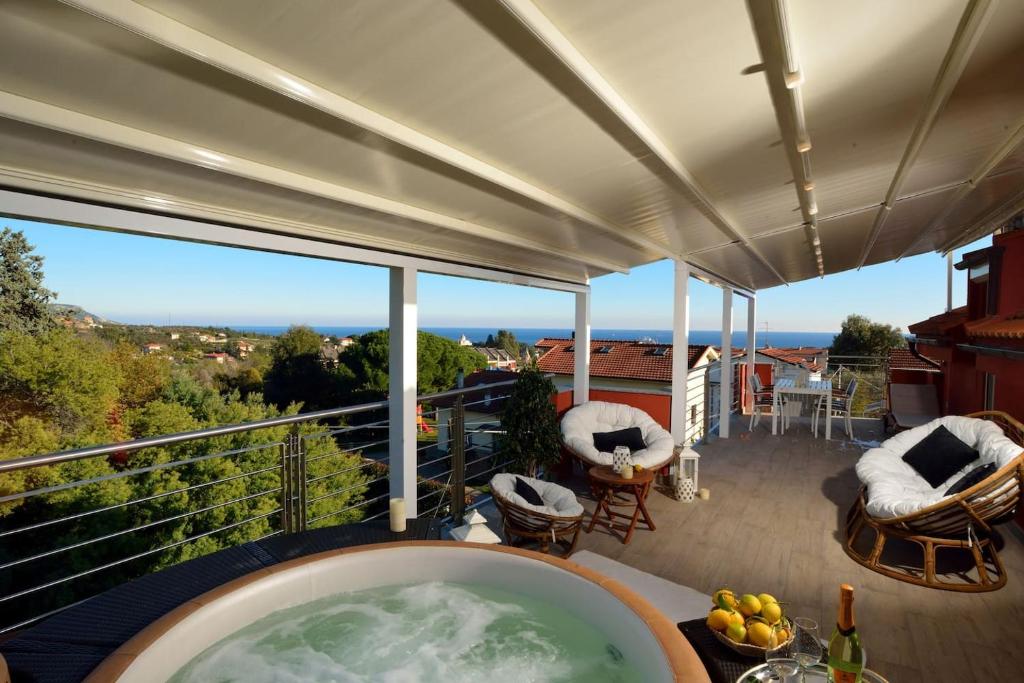 Villa Giovanna con terrazza panoramica, Jacuzzi e sauna photo 1
