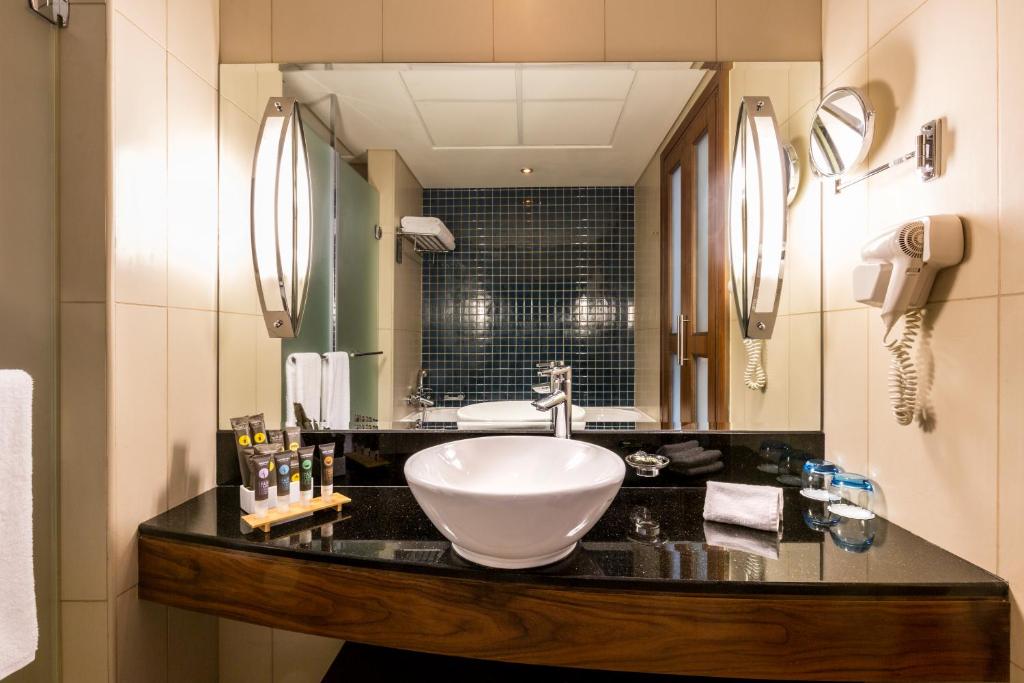 Двухместный (Представительский двухместный номер с 1 кроватью), Отель Novotel Deira City Centre