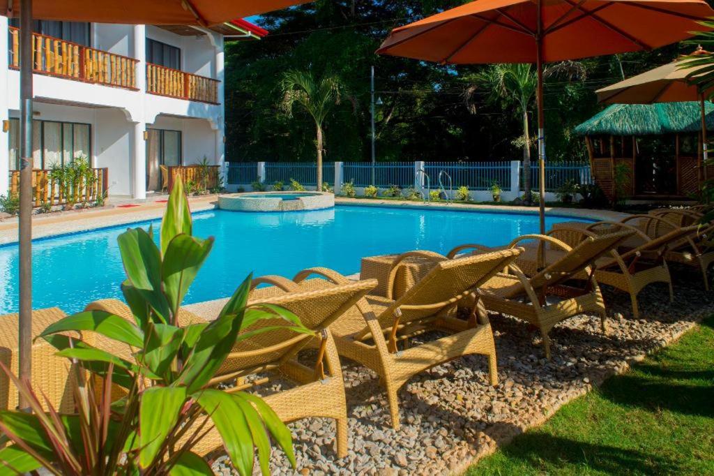 Alona Vida Beach Hill Resort photo 2