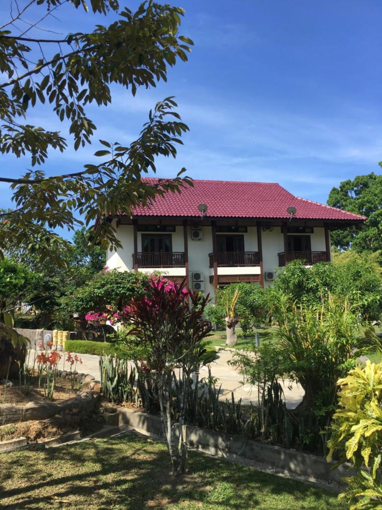 Singgahsana Villa photo 3