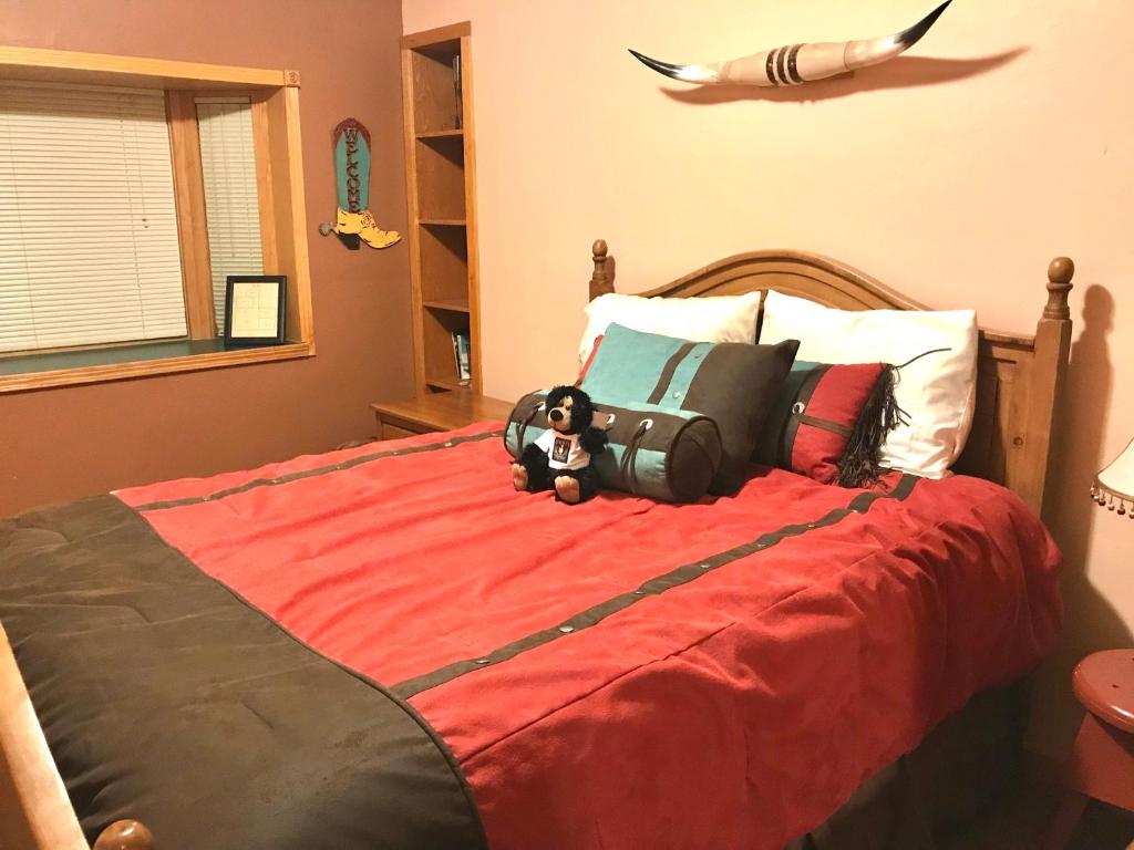 Cowboy's Lodge image