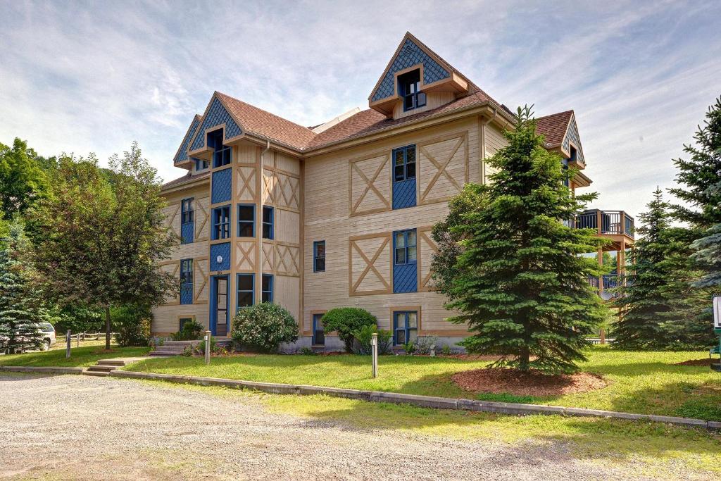 Condo Jardins du Village Mont-Tremblant photo 1