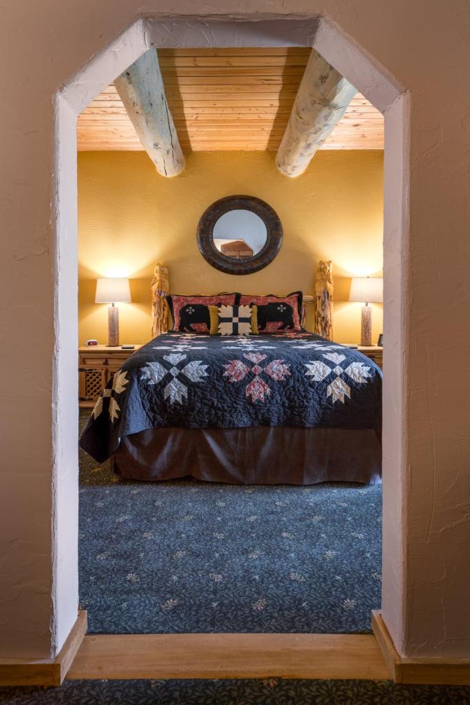 Mariposa Lodge Bed and Breakfast