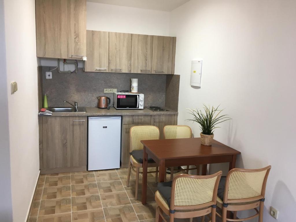 Apartmány s klimatizací - Penzion U Kudláčků Pouzdřany photo 1