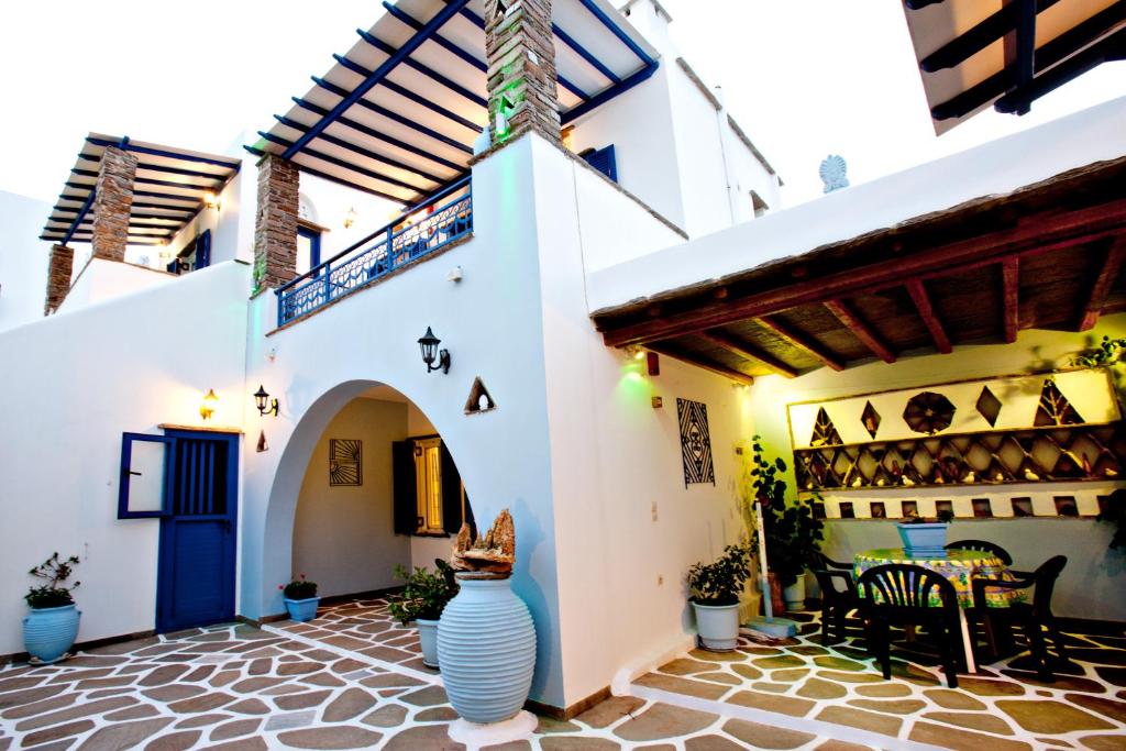 Irini Studios in Tinos photo 1