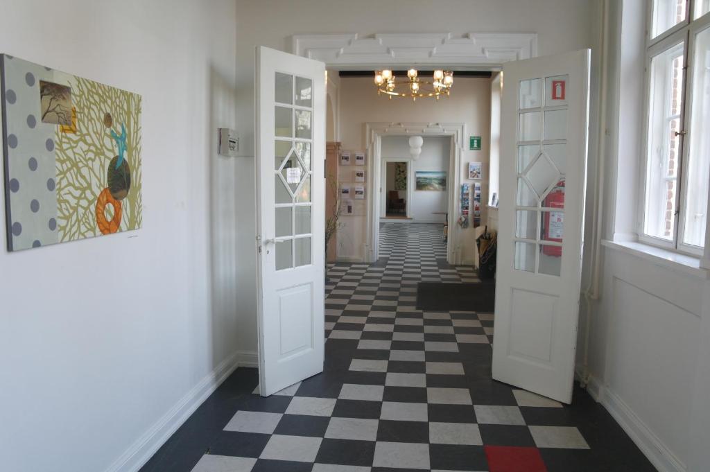 Emmaus Hostel photo 2