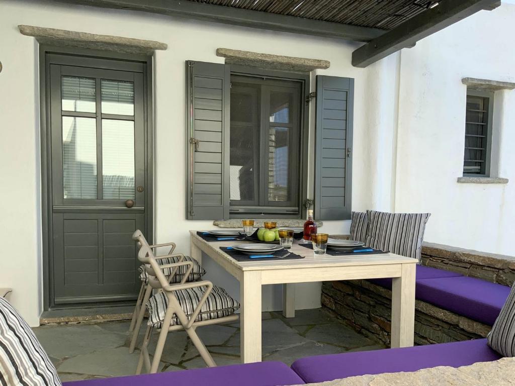 Aqua Blue, only 100 meters from the beach of Gialiskari photo 3