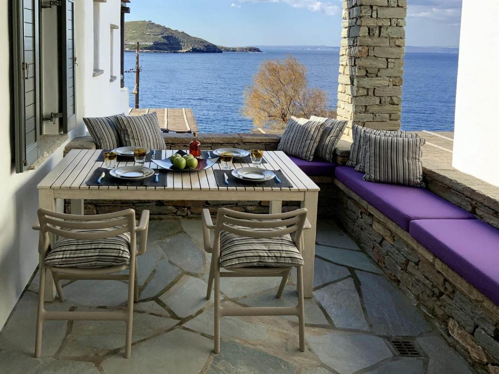 Aqua Blue, only 100 meters from the beach of Gialiskari photo 2