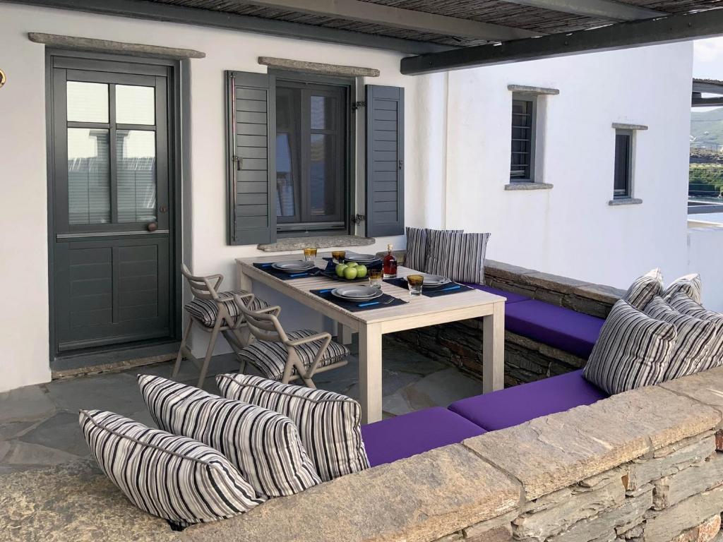 Aqua Blue, only 100 meters from the beach of Gialiskari photo 1