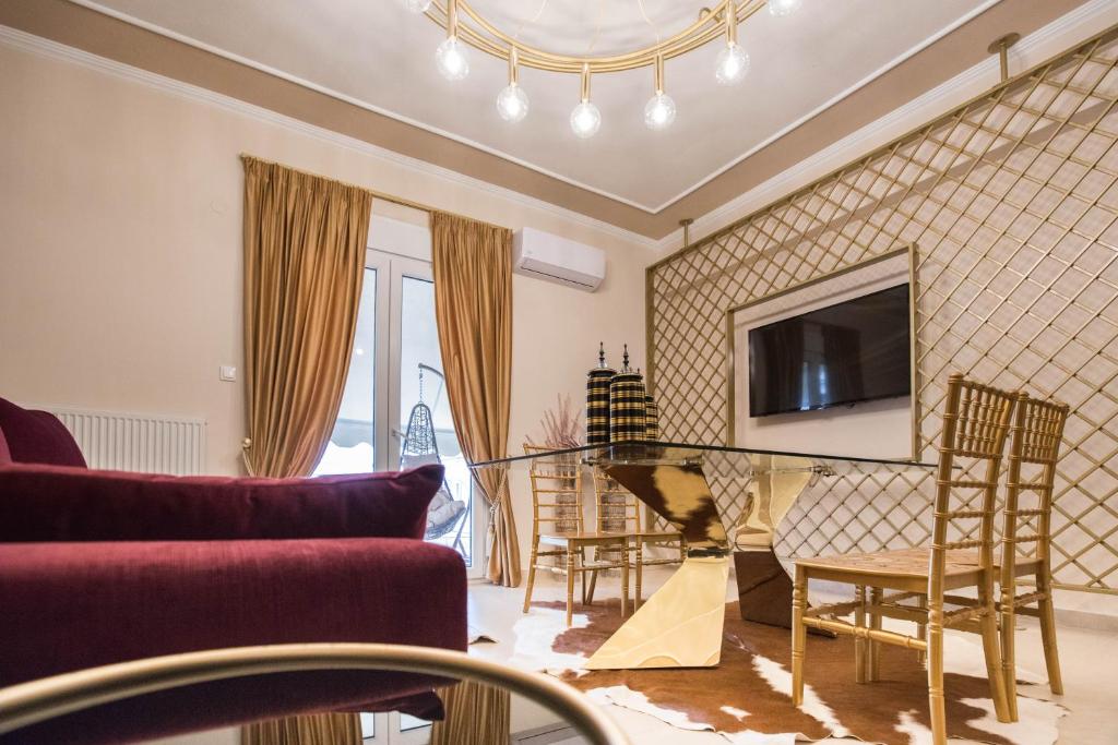 GOLD RESIDENCES - free parking photo 4
