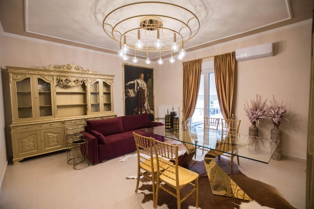 GOLD RESIDENCES - free parking photo 3