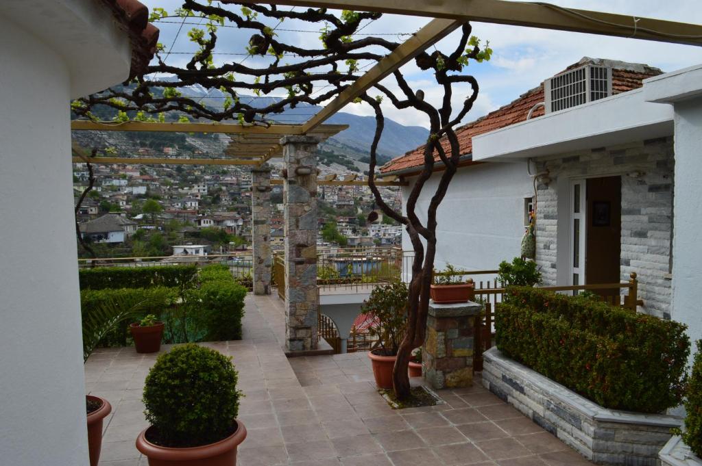 VILA SS KEKEZI photo 2