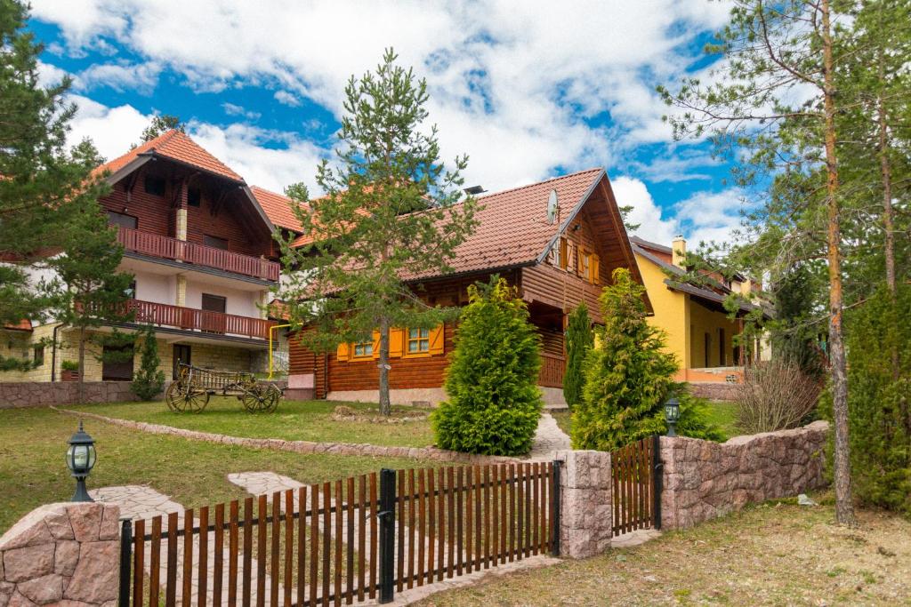 Rajska koliba photo 1