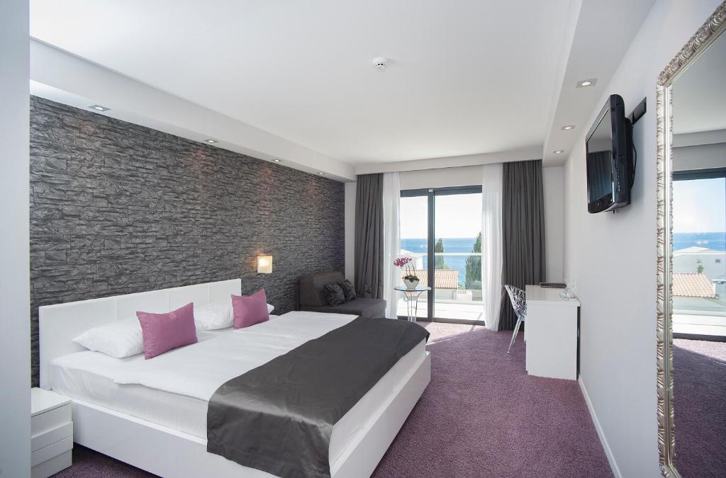 Boutique Hotel Life photo 2