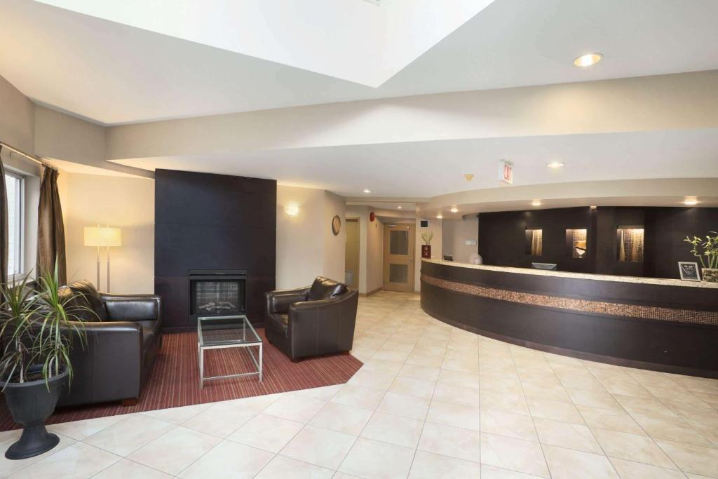 Super 8 by Wyndham West Kelowna BC photo 3