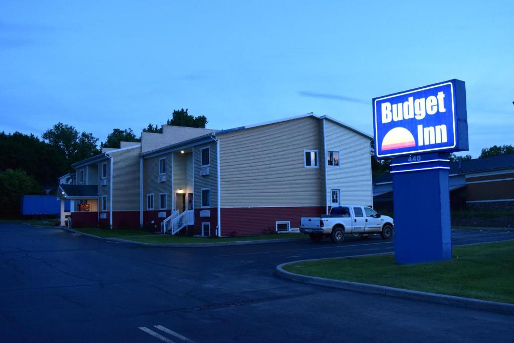 Budget Inn Ontario image
