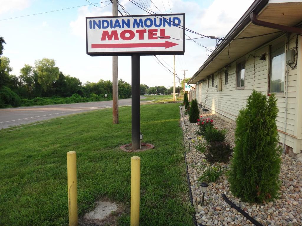 Indian Mound Motel image