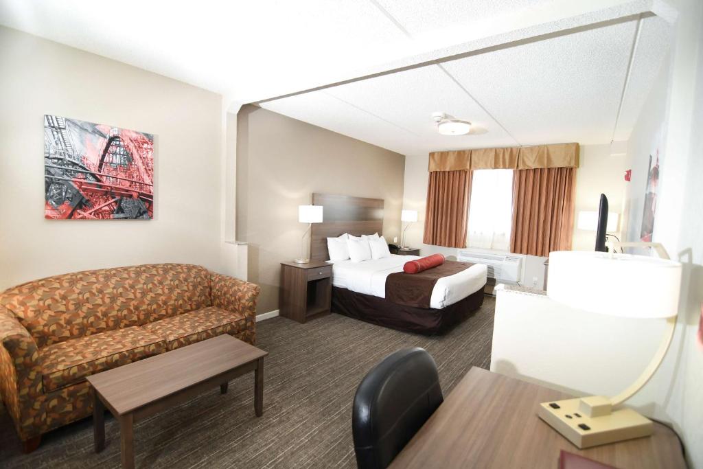 Best Western Plus Sandusky Hotel & Suites photo 4