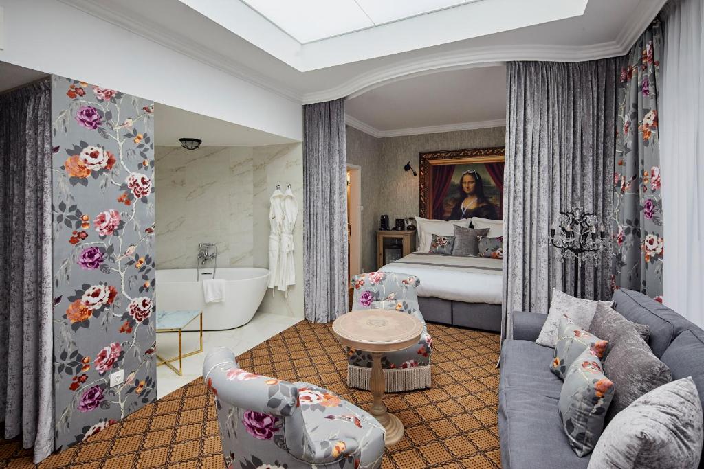 Сьюит (Номер-студио с диваном-кроватью), Mystery Hotel Budapest