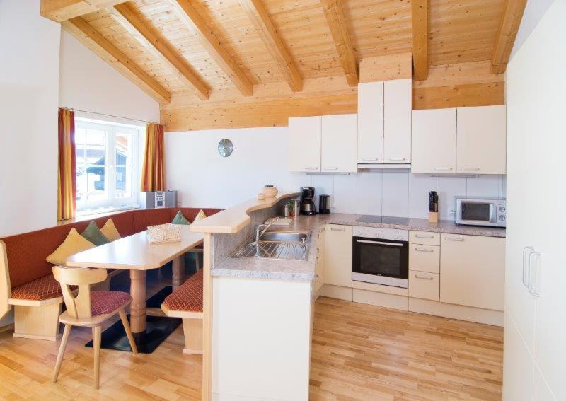 Penthouse Kurz photo 1