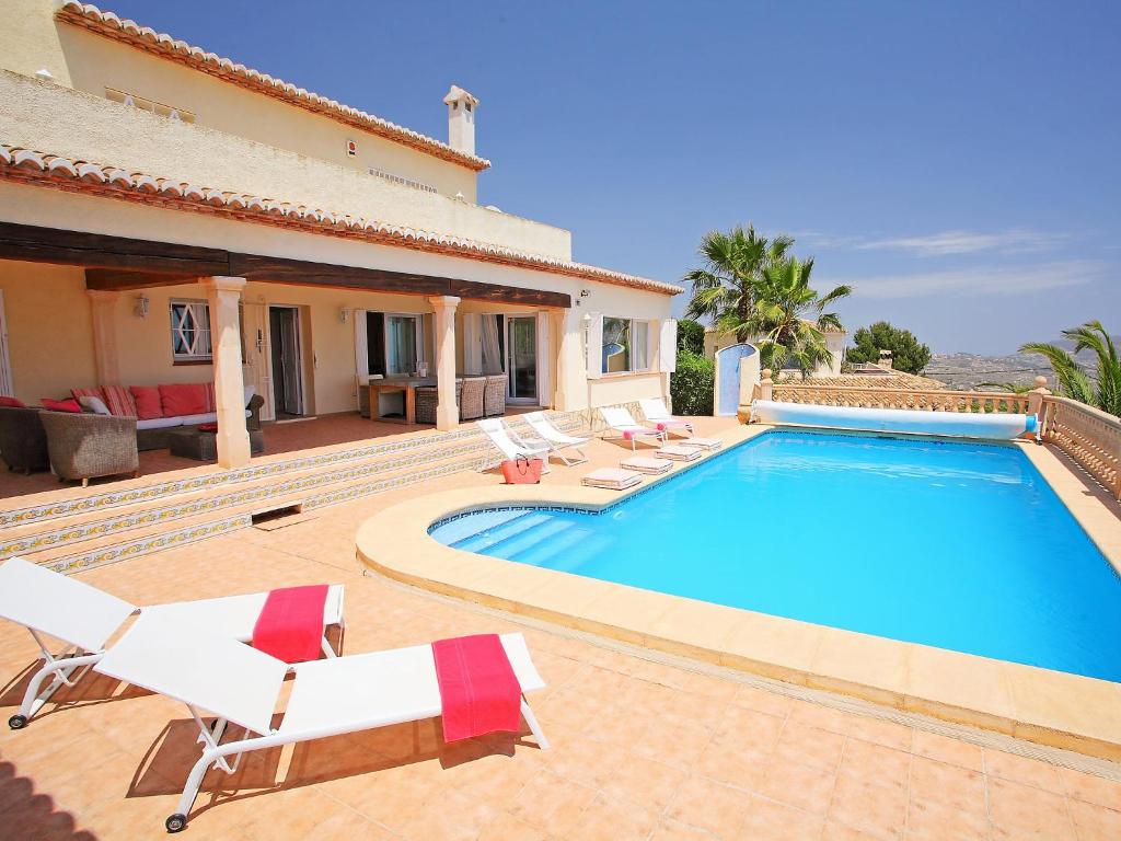 Villa Karibuni by Interhome