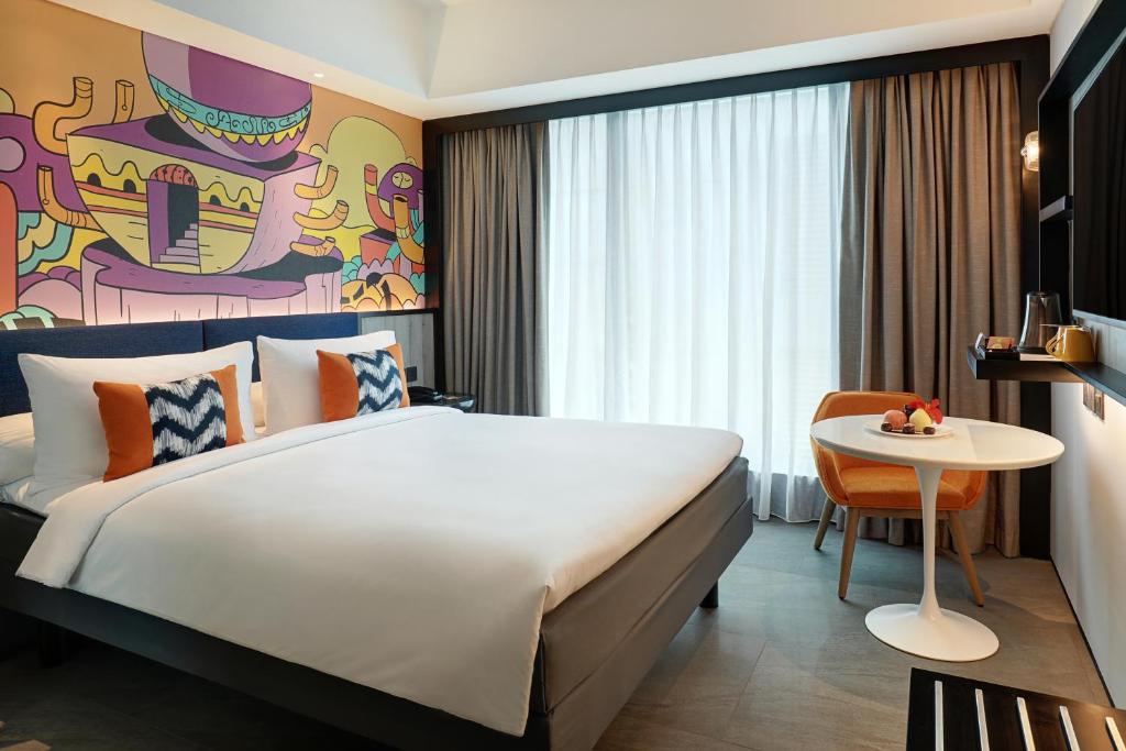 Двухместный (Улучшенный номер с кроватью размера «queen-size»), ibis Styles Jakarta Tanah Abang