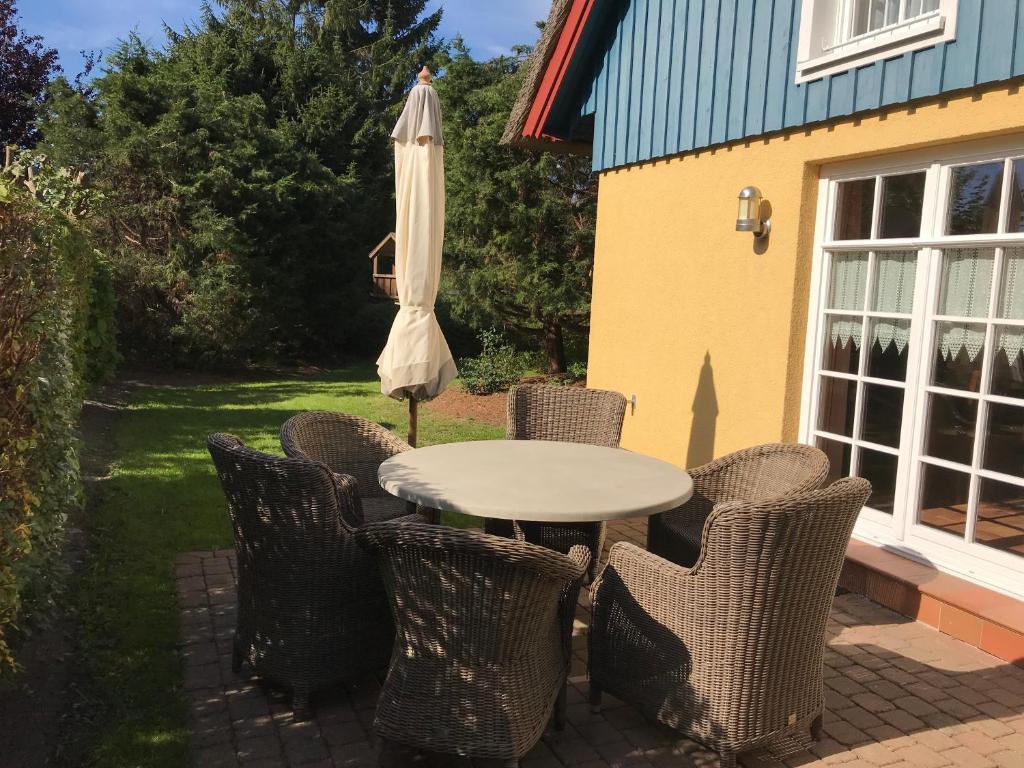 "Lotsenhaus" by Ferienhaus Strandgut photo 1