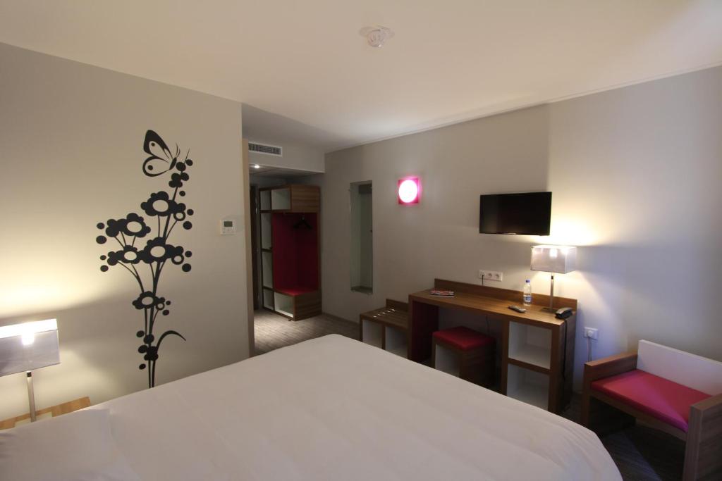 ibis Styles Castres photo 3