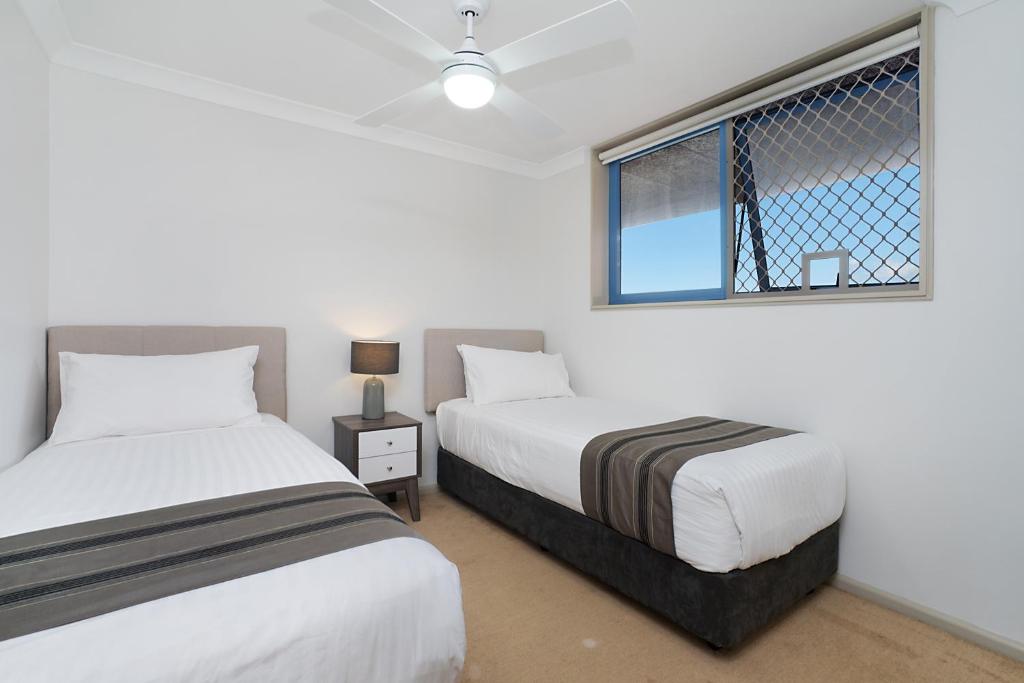 Newcastle Short Stay Accommodation - Sandbar Newcastle Beach photo 2