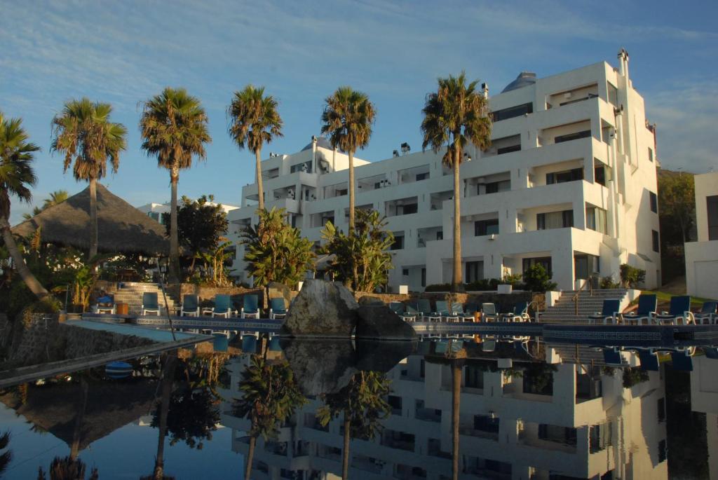 Las Rocas Resort & Spa photo 4