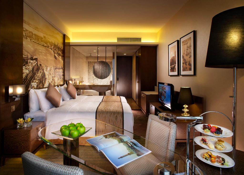 Семейный (Семейный номер Делюкс «Гранд» с видом на бухту), Harbour Grand Hong Kong