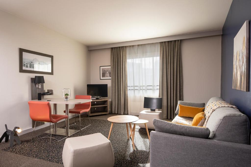 Апартаменты (Улучшенные апартаменты с 1 спальней (для 4 взрослых)), Aparthotel Adagio La Défense Esplanade